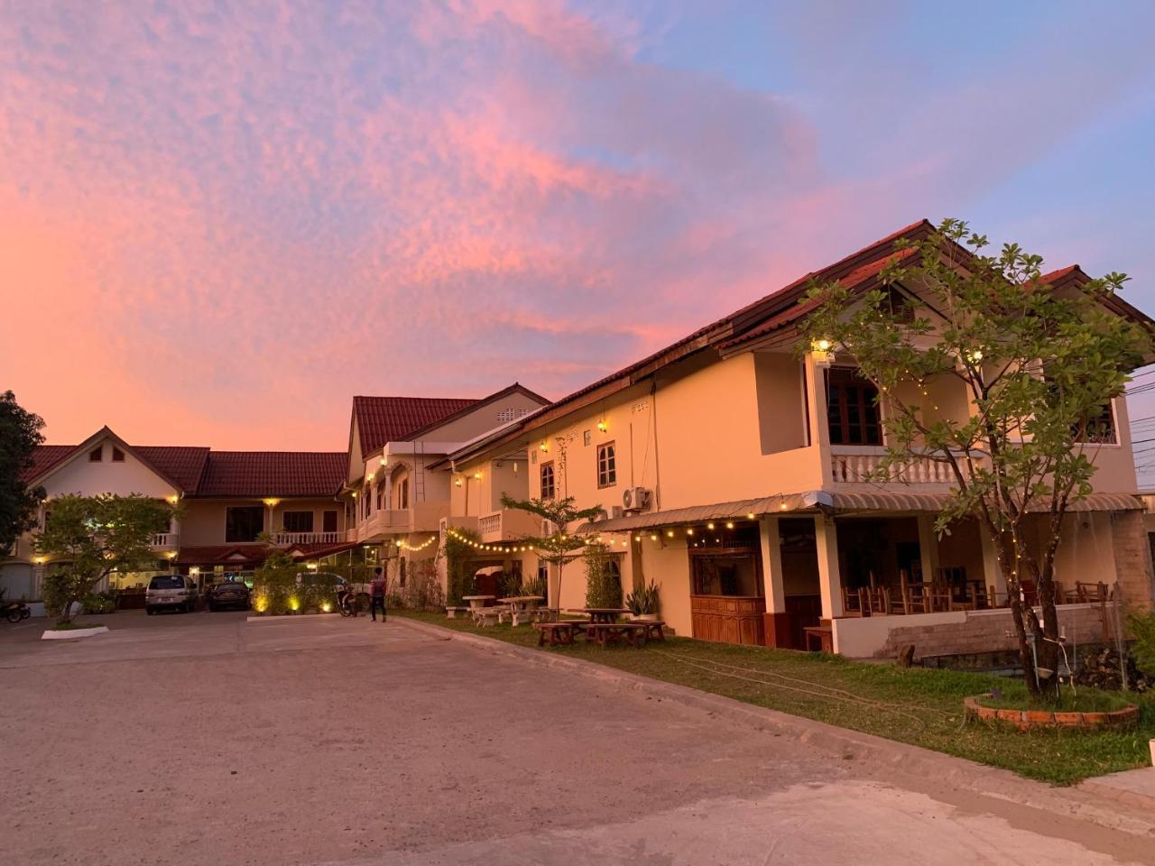 Phaythavone Hotel Pakse Eksteriør bilde